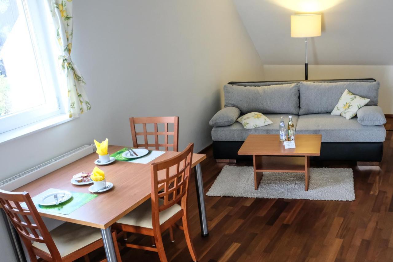 Jungingers Aparthotel Holzheim  Ngoại thất bức ảnh